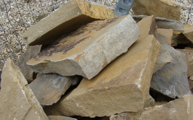 BLACK HILLS RUSTIC FLAGSTONE 2"