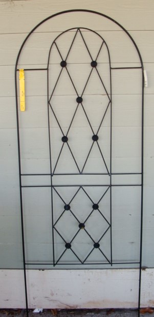 69" BLK BUTTON TRELLIS