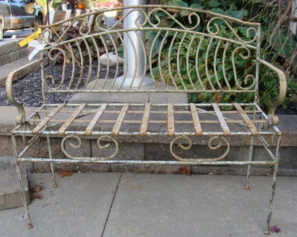 SQ. SCROLL BACK BENCH