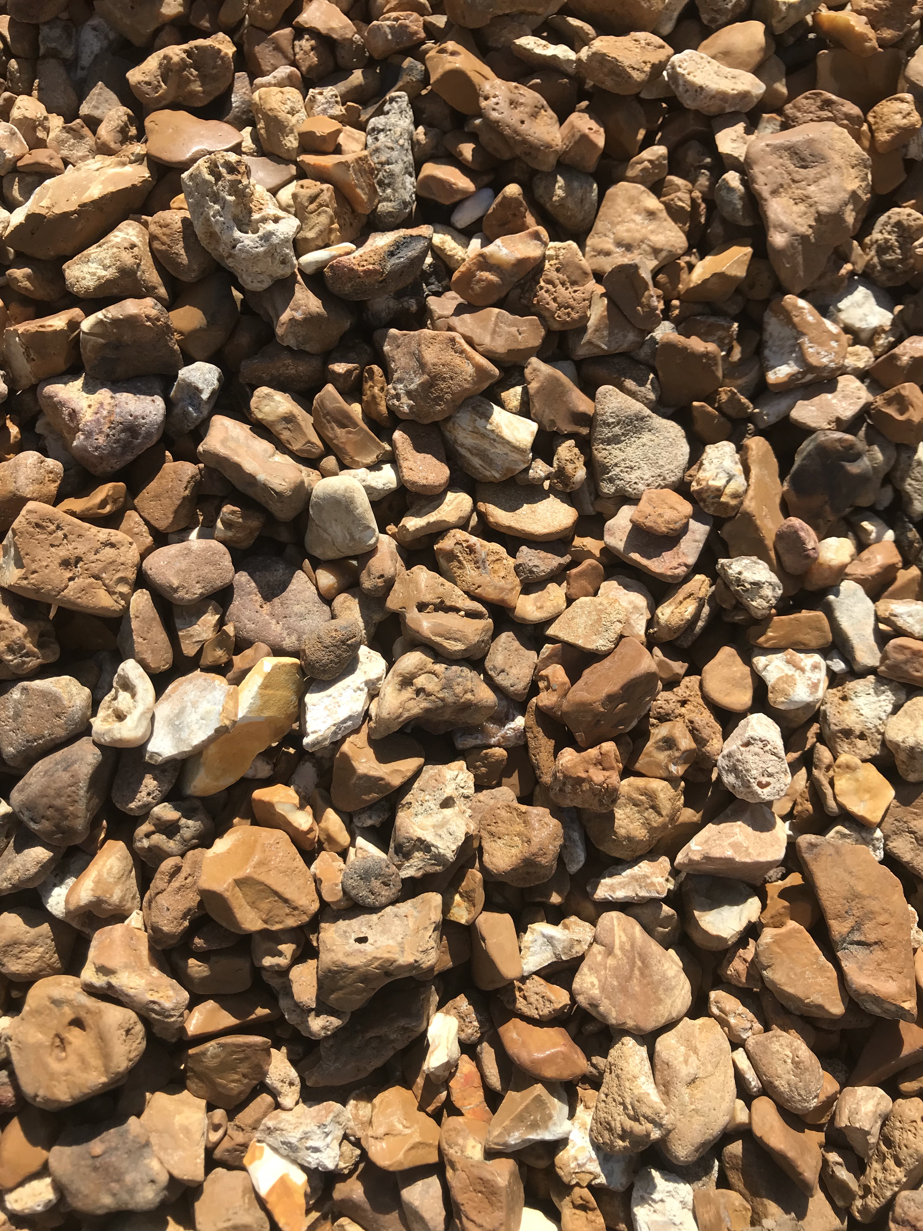 MERAMEC TAN C GRAVEL(3/4"-1")