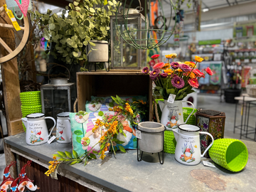 Garden Decor & Accessories